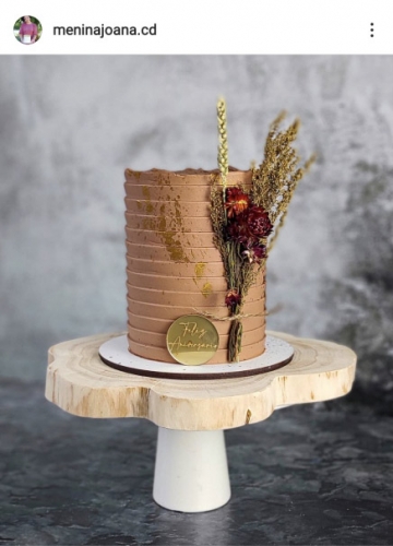 Menina Joana Cake Design, Cenário Concrete & White Table  #197, com Cenário Dark Wall #230